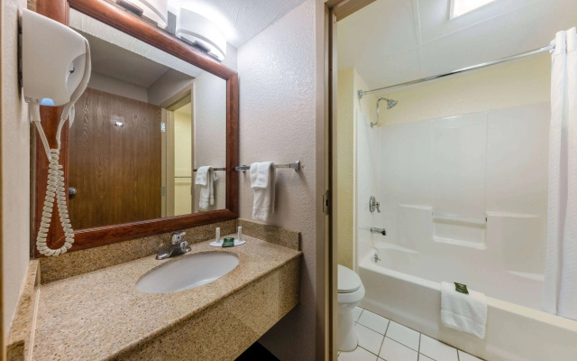 Baymont by Wyndham Springfield South Hwy 65