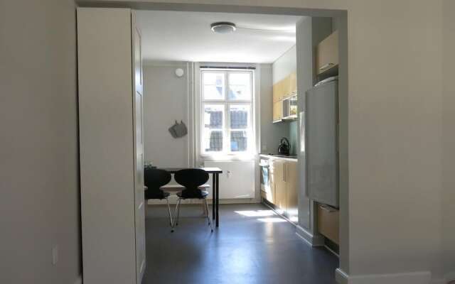 Отель Studio Close to the queen 1143-1 Дания, Копенгаген - отзывы, цены и фото номеров - забронировать отель Studio Close to the queen 1143-1 онлайн в номере