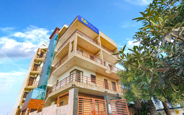 Fabhotel The Horizon