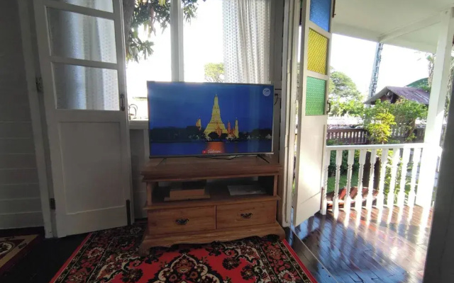 Baan Chay Klong-peaceful Canal Side2br Family Stay