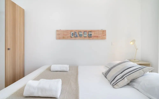 Modern Lisbon Apartments by SoulPlaces