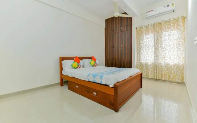 OYO 18602 Home Spacious Stay Near Lulu Mall