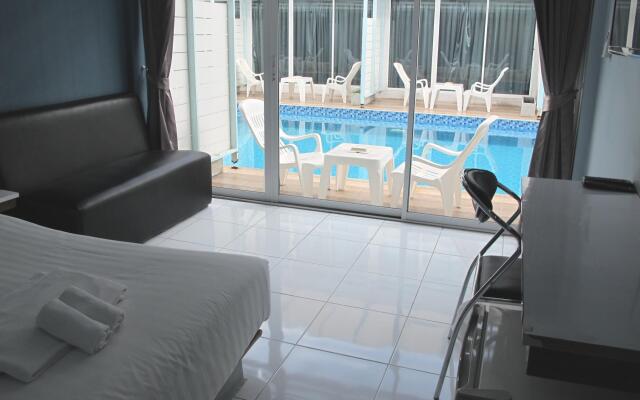 Отель Pool Villa Donmueang Бангкок комната для гостей