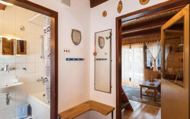 Holiday Home Kuća Ulaga