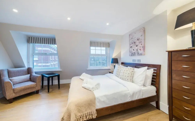 Shorton St Apartments by Chi Chi