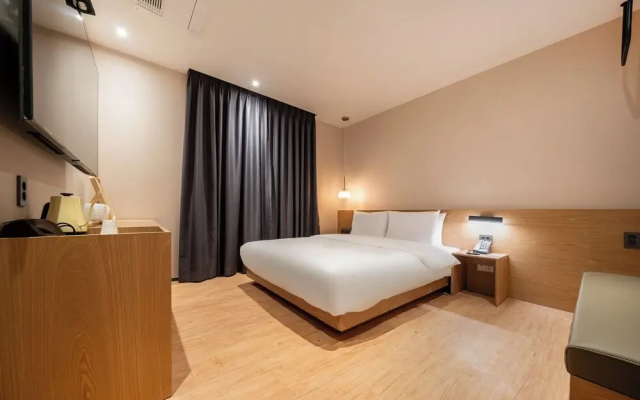 Hotel 23C