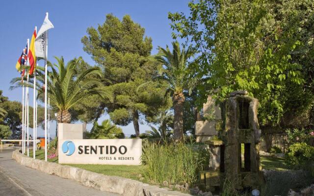 Отель SENTIDO Cala Viñas - Adults Only вид на фасад