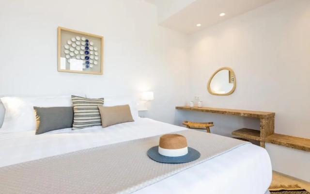 Eneos Villa #1 Pool & Sea View, Paros