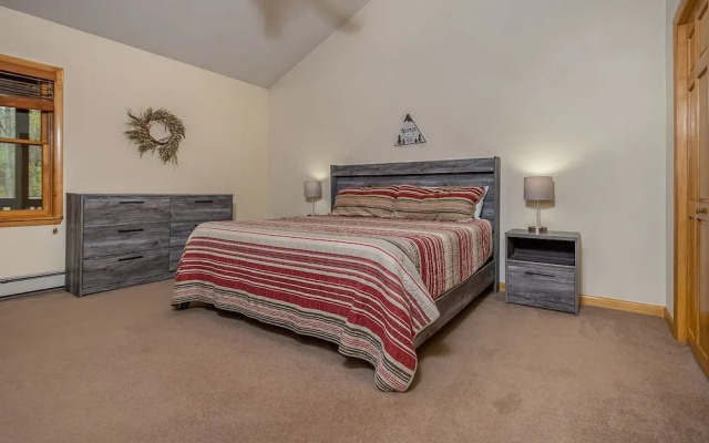 Fairway Breeze by Taylor Made Deep Creek