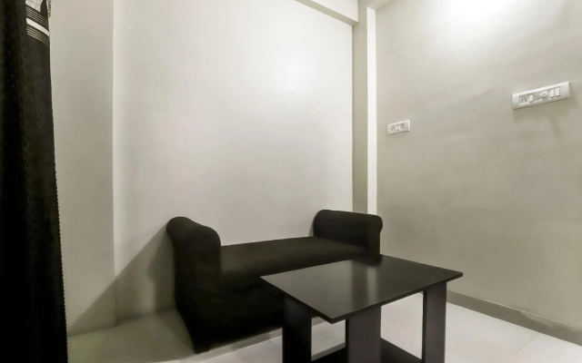 OYO 77286 SHRIDHAR CREATIVE Hotel & Restaurant
