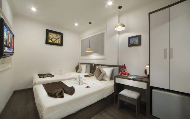 Galliot Central Hotel