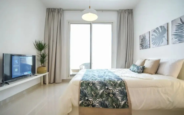 GreenFuture - Contemporary Studio Amidst Top Places in JVC