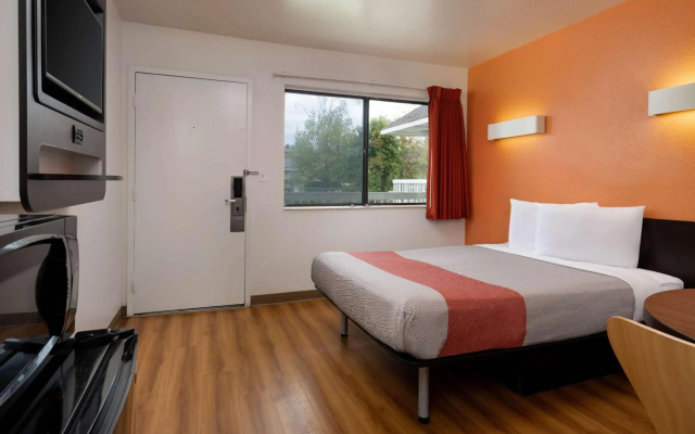 Motel 6 Pismo Beach, CA