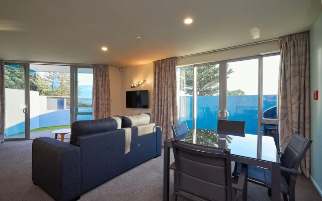 Waves Apartments
