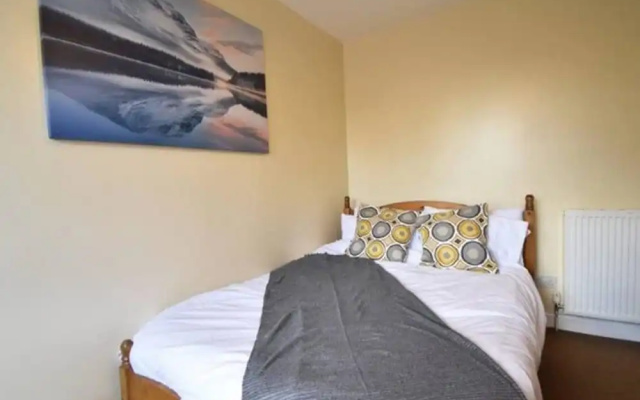 Relaxing Holiday Home in Sheffield near Botanical Garden