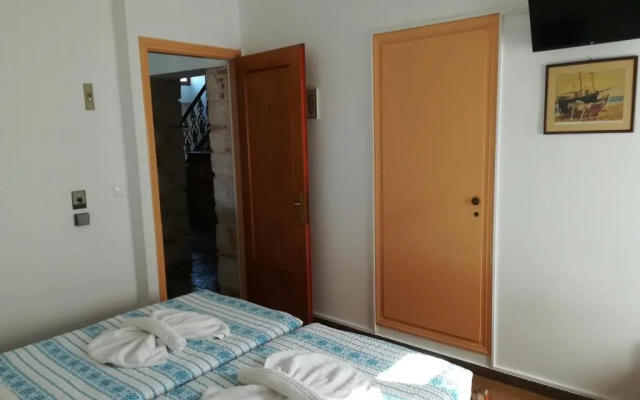 Pythais Hotel