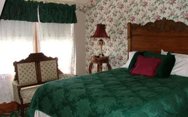 Magnolia House