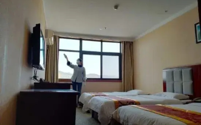 Tianyi Holiday Hotel