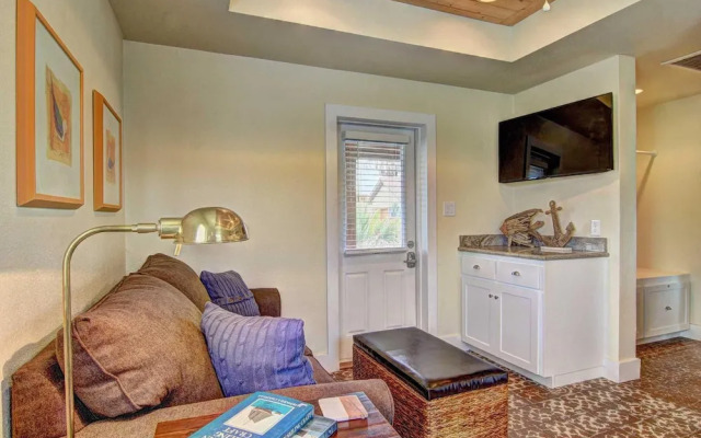 RNR - 1 Br Home