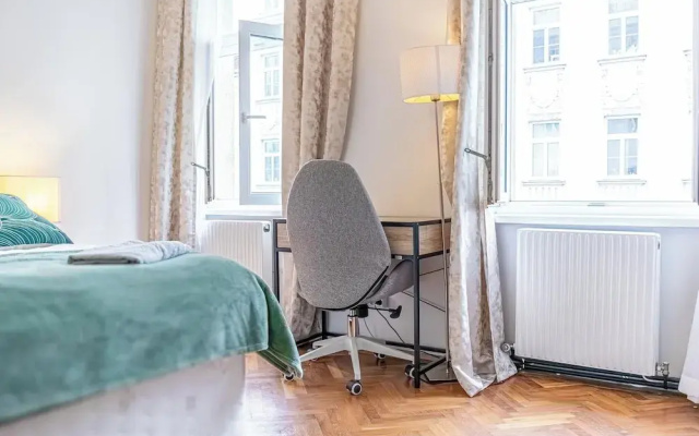 3BR Apt 15 Min from Landstraße Hub