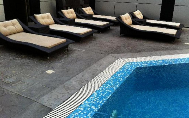 The Avenue Suites