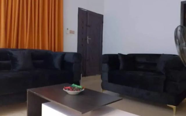 Apartment Sleeps 4 With Free Parking