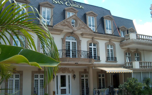 hotelImage