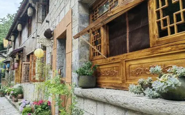 Wusheng Yisu (Yunfeng Tunbao Scenic Area)