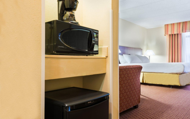 Holiday Inn Express Richmond Airport by IHG