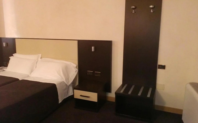 Hotel Tritone Rome