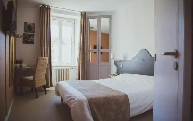 Logis Hotel Le Bourbon
