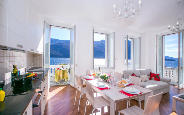 Villa Larius Balcone