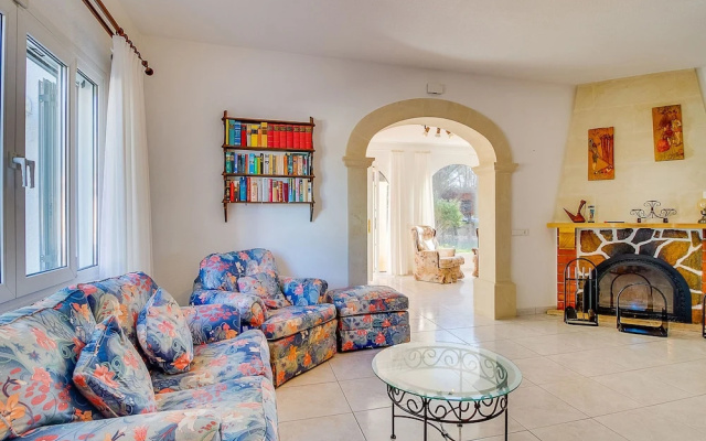 Cozy Holiday Home in Cala Murada With Swimming Pool