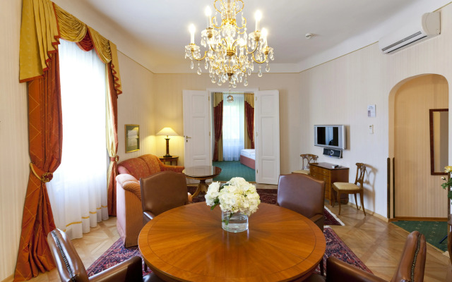 Parkhotel Graz - Traditional Luxury