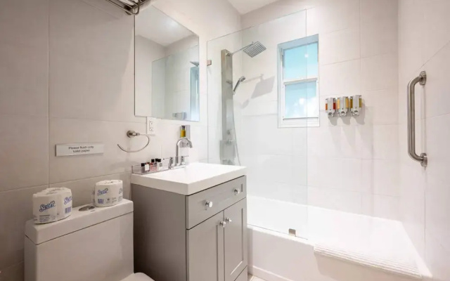 Casa Del Mar Deluxe Studio 2