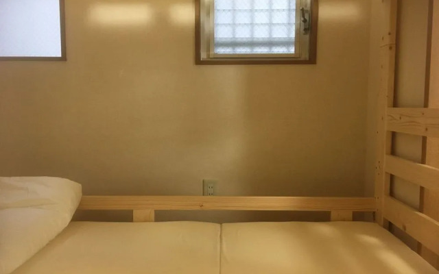 Ts Guest House - Hostel