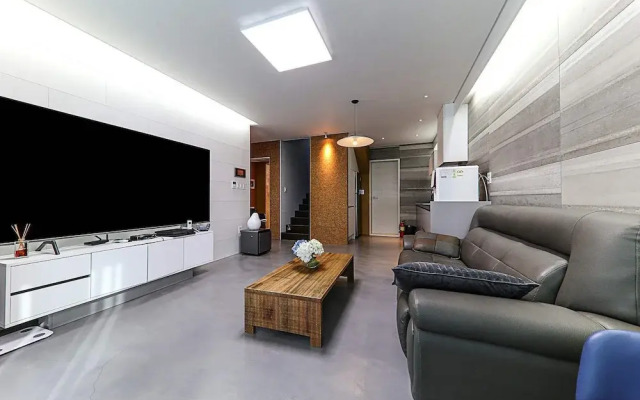 Iho 1820 Cafe & Guesthouse - Hostel