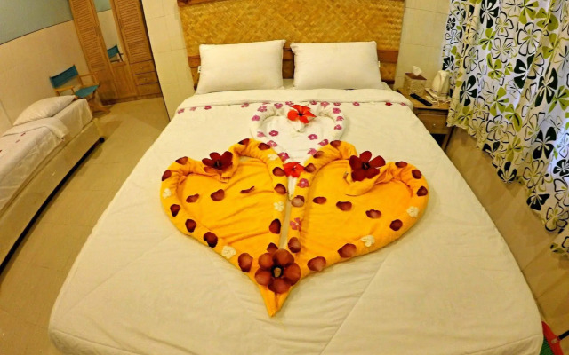 Rasdhoo View Inn