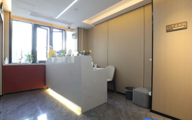 Shanghai Siyatu Hotel (Jingan District Wuning Road Subway Station Branch)