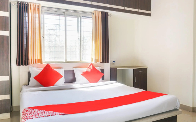 The Guest House by OYO Rooms