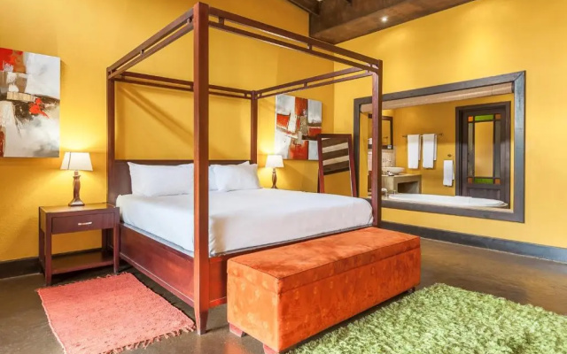 Riverstone Lodge