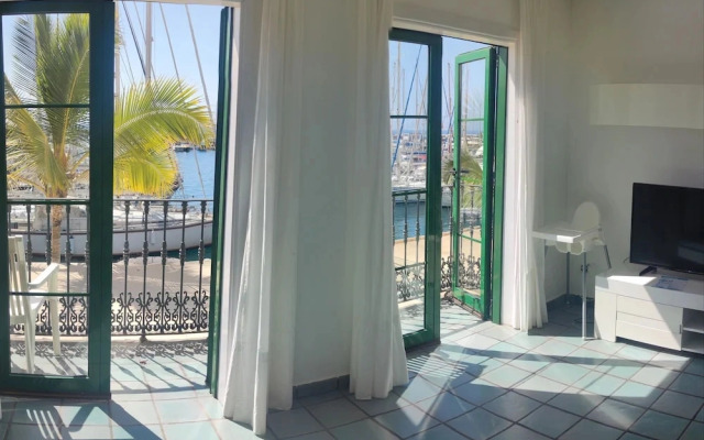 First Line Luxury Apartment by El Sirocco