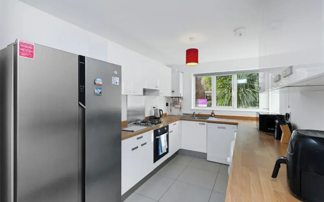 Montpellier Road 121