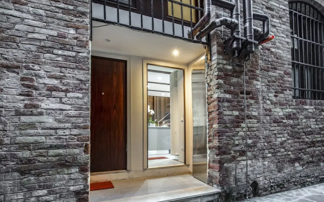 Industrial Loft Venice R&R