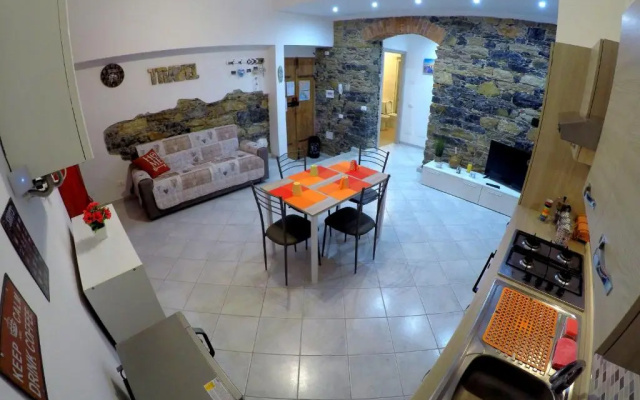 Revel Apartments Central Station Cinque Terre