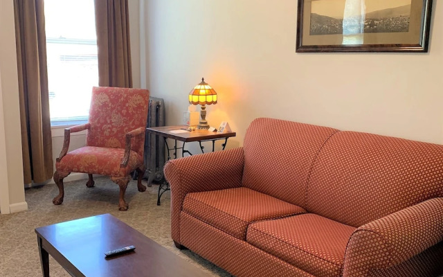 The Naples Hotel