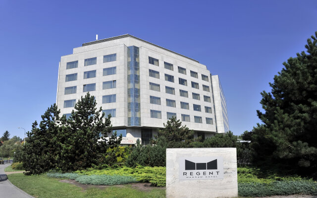 Regent Warsaw Hotel вид на фасад