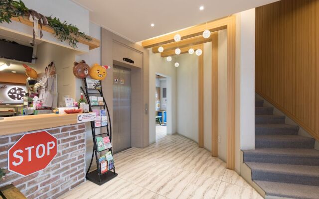 Uniqstay Bed And Breakfast In Busan South Korea From None - 