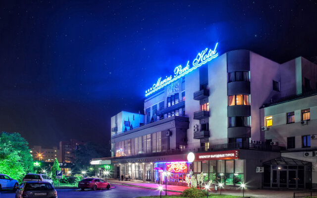 Marins Park Hotel Rostov вид на фасад