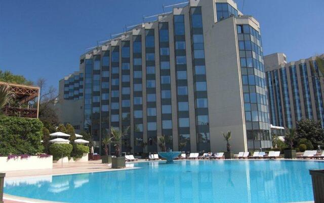 Отель Swissotel The Bosphorus Istanbul бассейн